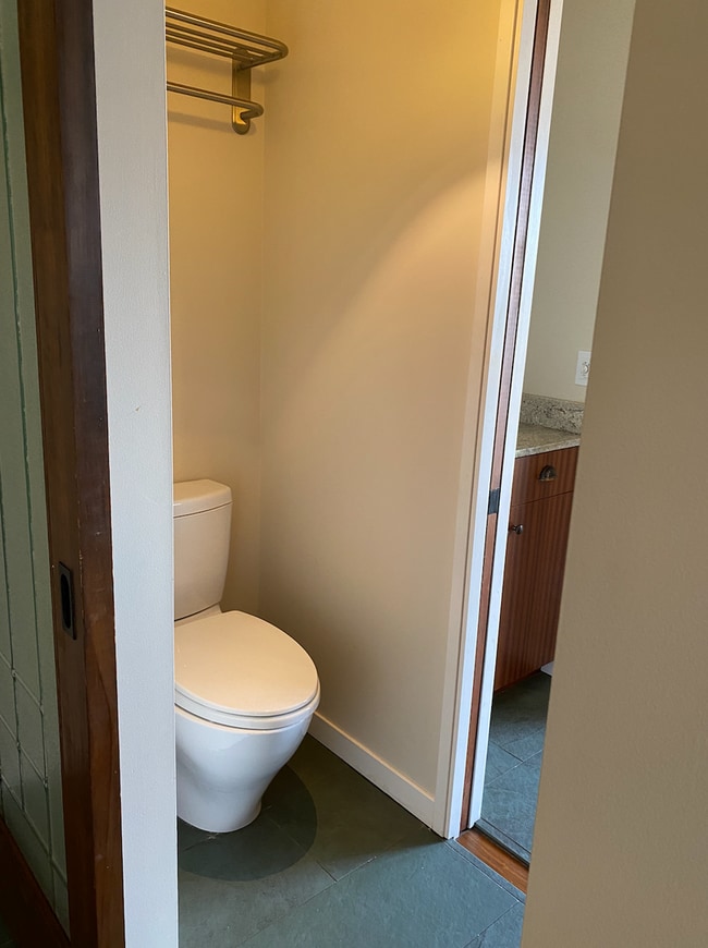 Building Photo - Beacon Hill Guest Cottage