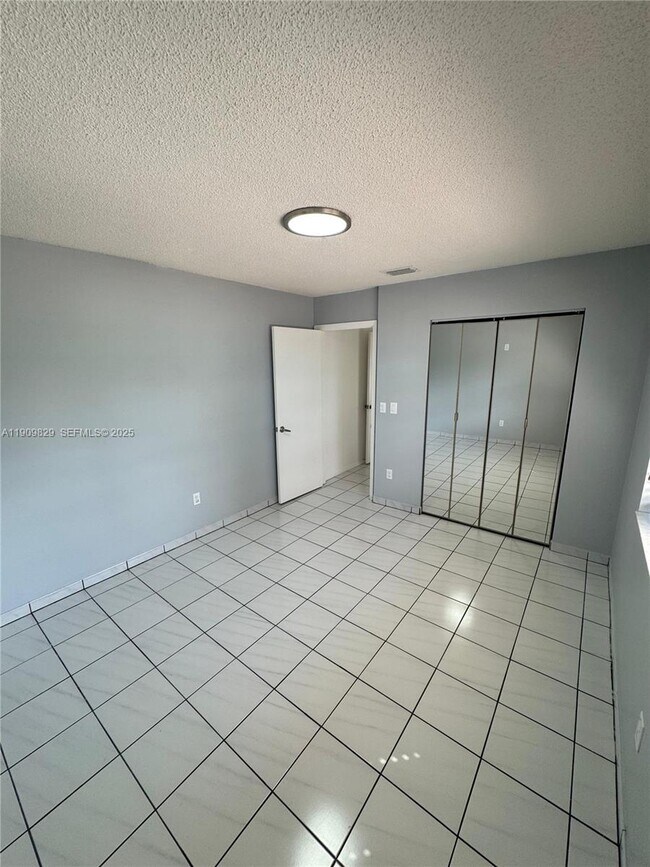 Building Photo - 9510 Southwest 151 Court