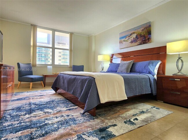 Building Photo - 3725 S Ocean Dr