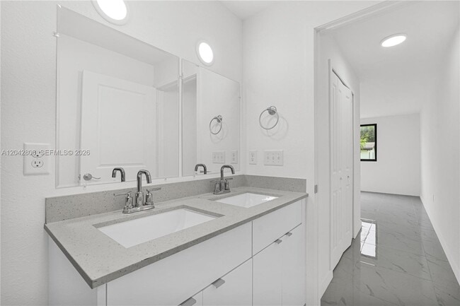 Building Photo - 2729 NW 44th St