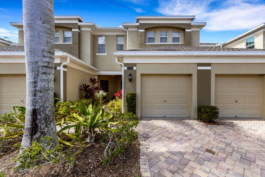 Building Photo - 8652 Karpeal Dr