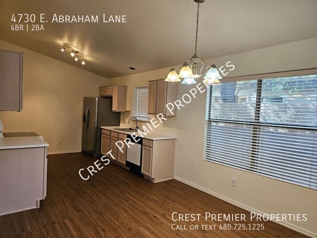 Building Photo - 4730 E Abraham Ln