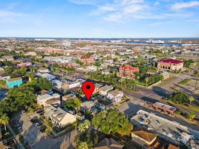 Building Photo - 1015 26th St