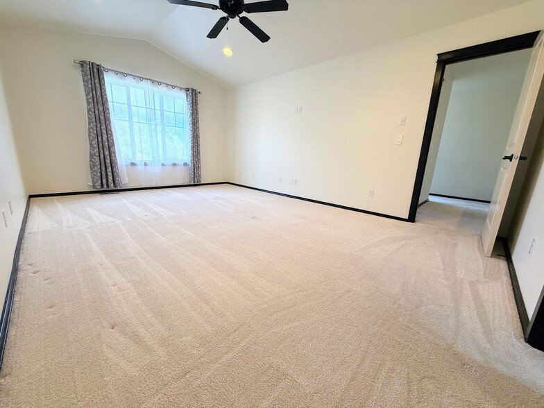 Building Photo - 3415 189th Pl SE