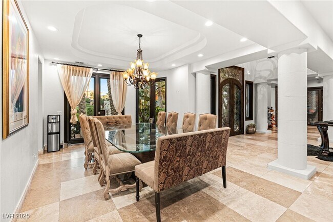 Building Photo - 2057 Troon Dr