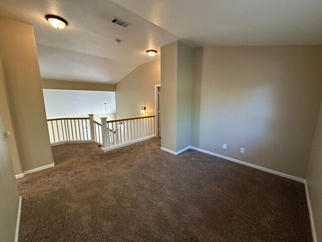 Building Photo - Beautiful Remodeled 4 Bedroom, 3 Bath Home