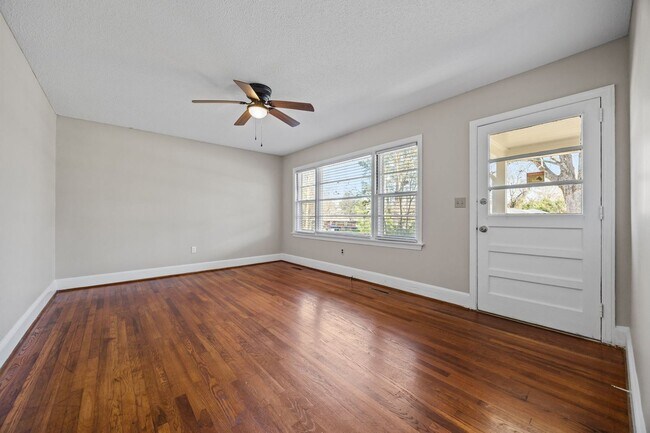 Building Photo - Duplex