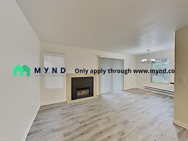 Building Photo - 9805 Avondale Rd NE