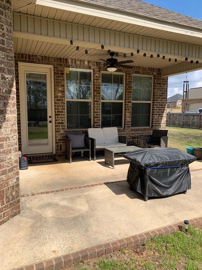 Building Photo - 105 Stonegate Trail