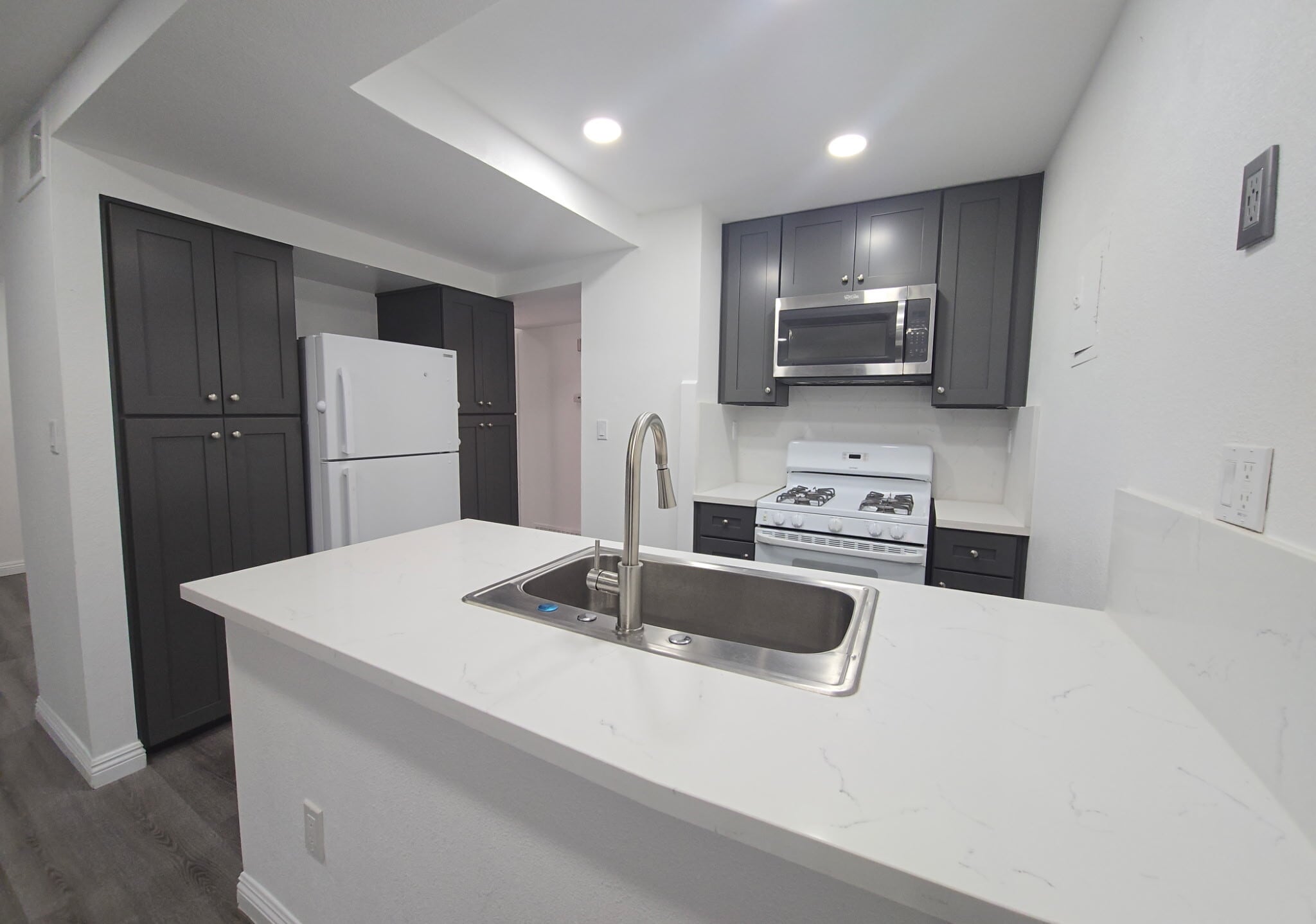 Building Photo - 2255 Cahuilla St