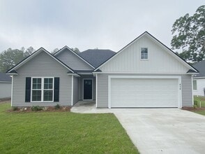 Building Photo - 3 bedrooms, 2 baths in Hahira/North Lownde...
