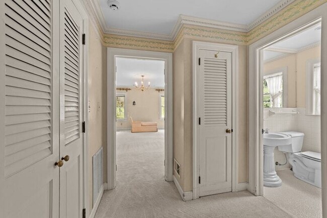 Building Photo - 221 Magnolia Ln