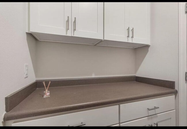 Building Photo - 4026 SW McCandless St