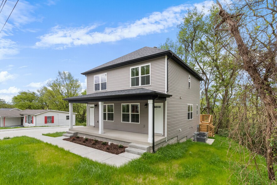 Building Photo - 104 Duncan St