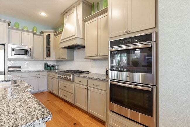 Building Photo - 1016 Peacock Blvd