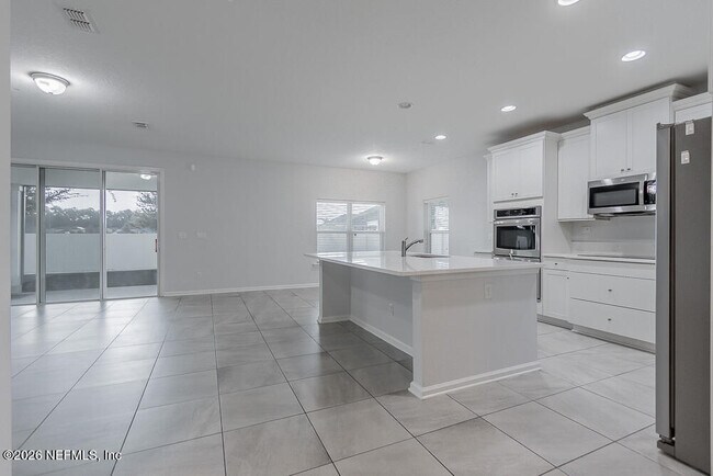 Building Photo - 1492 Autumn Pines Drive