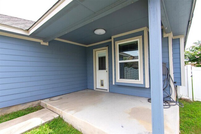 Building Photo - 18405 Tallgrass Prairie Dr