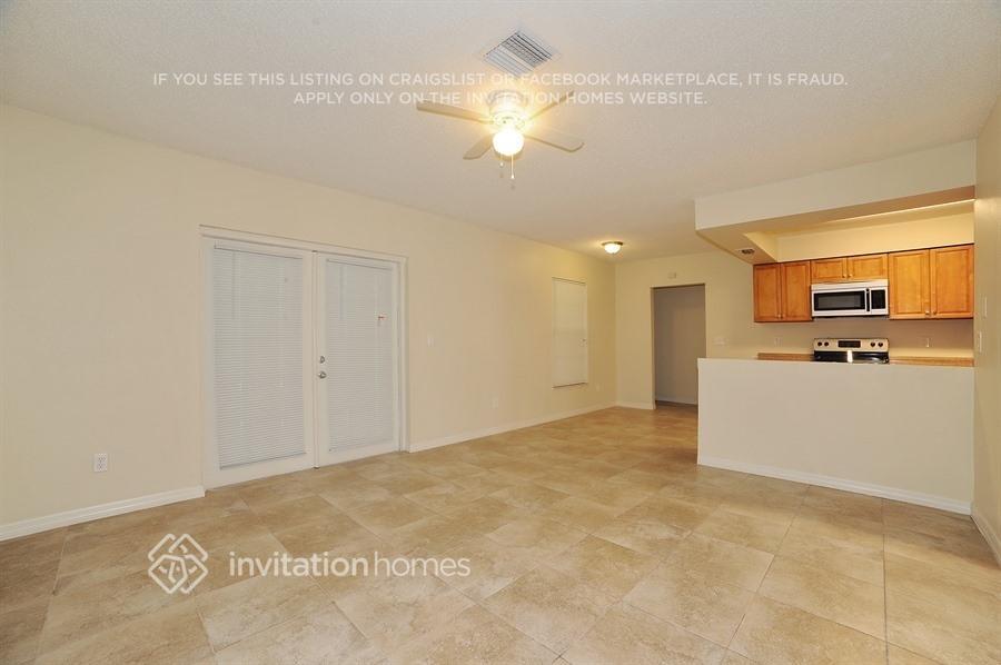 Building Photo - 608 Valley Hill Dr