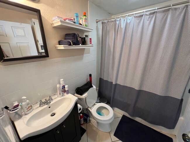 Building Photo - 4 bedroom in Cave Spring