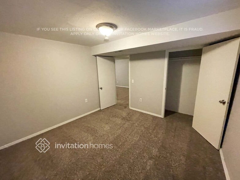 Building Photo - 18516 W 59th Dr