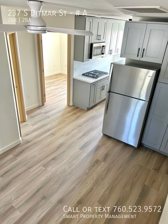 Building Photo - 237 S Ditmar St