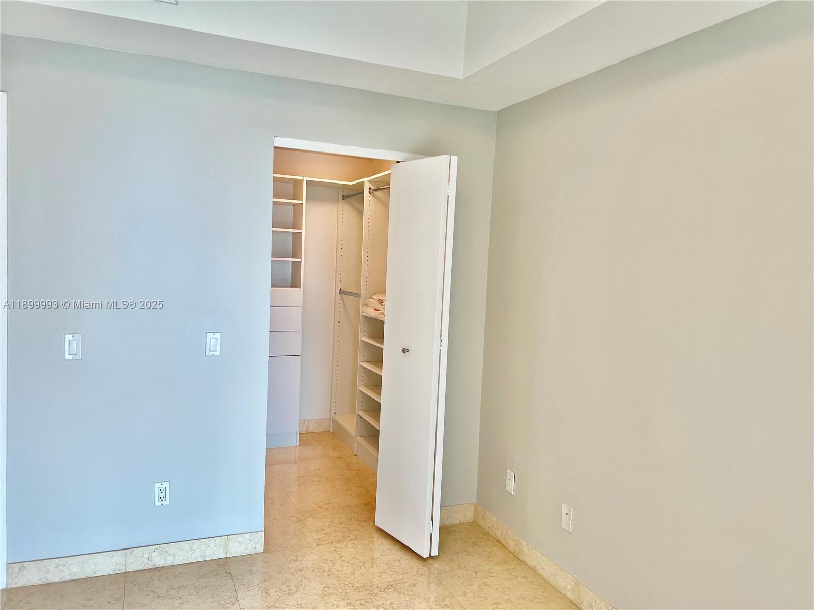 Building Photo - 300 S Biscayne Blvd