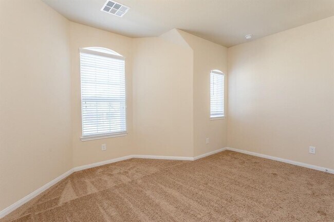 Building Photo - 24919 Alberti Sonata Dr