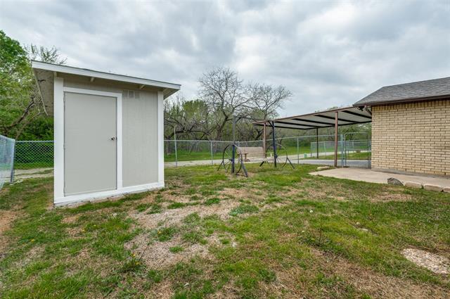 Building Photo - 2214 Grapevine Ln