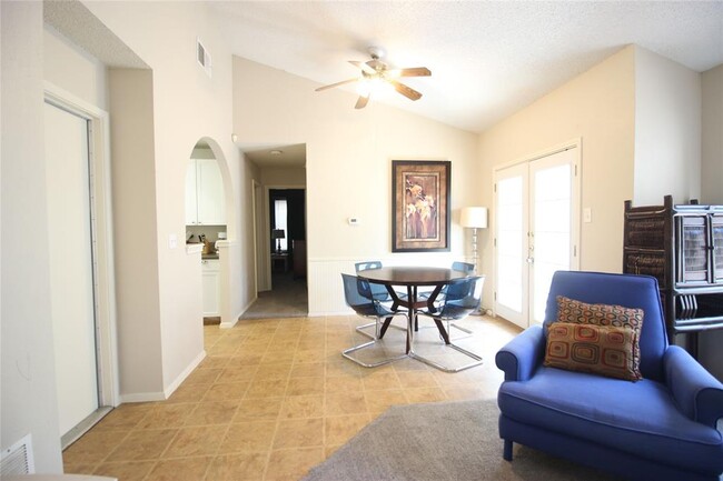 Building Photo - 11603 Pearwood Pl