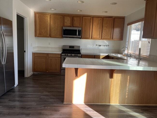 Building Photo - 2177 Stonewater Dr