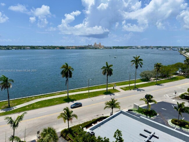 Primary Photo - 1801 N Flagler Dr