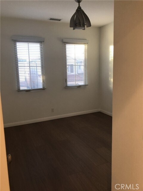 Building Photo - 202 Bancroft
