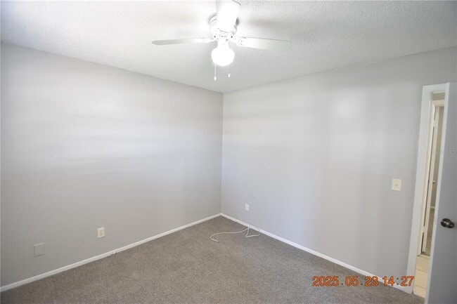 Building Photo - 4432 Tarpon Dr