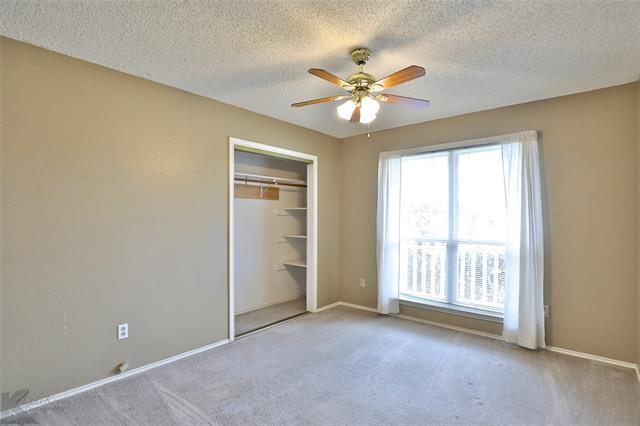 Building Photo - 2965 Red Oak Cir
