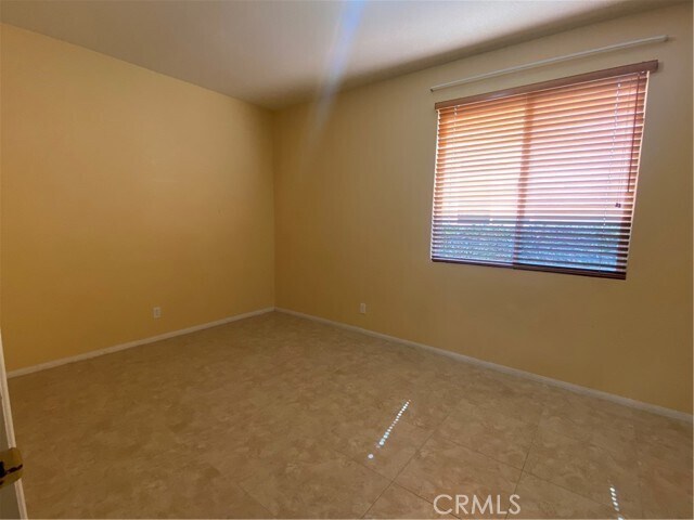 Building Photo - 44 Whispering Pine