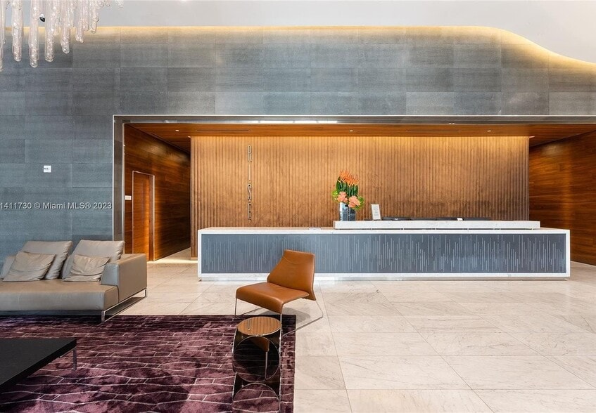 Building Photo - 88 SW 7th St