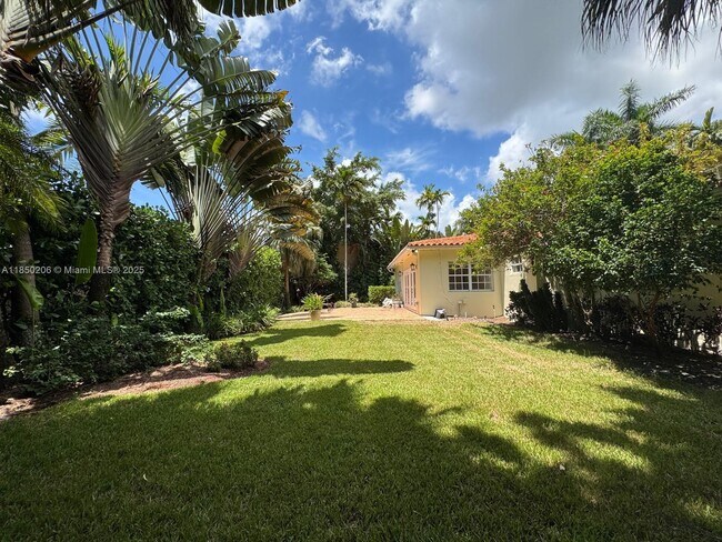 Building Photo - 1512 Certosa Ave