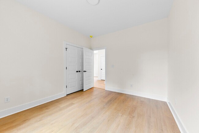 Building Photo - 3420 Tappan Pl