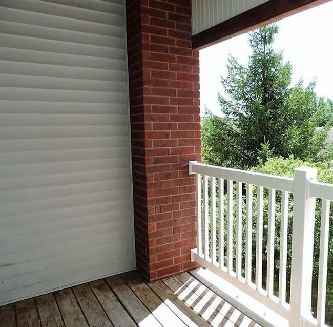 Building Photo - $1,300 | 2 Bedroom, 1 Bathroom Condo | Pet...