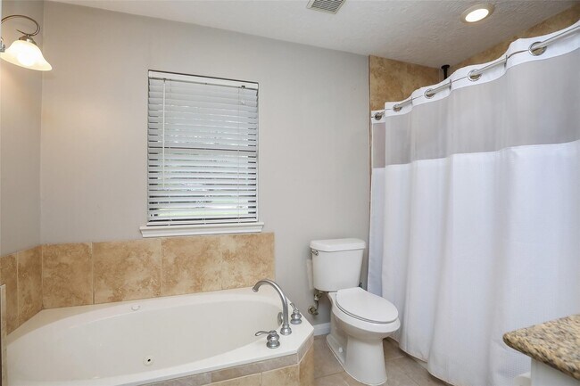 Building Photo - 2710 Timberjack Pl