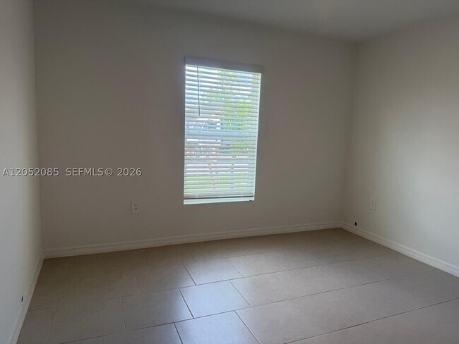 Building Photo - 17332 Cantu Ct