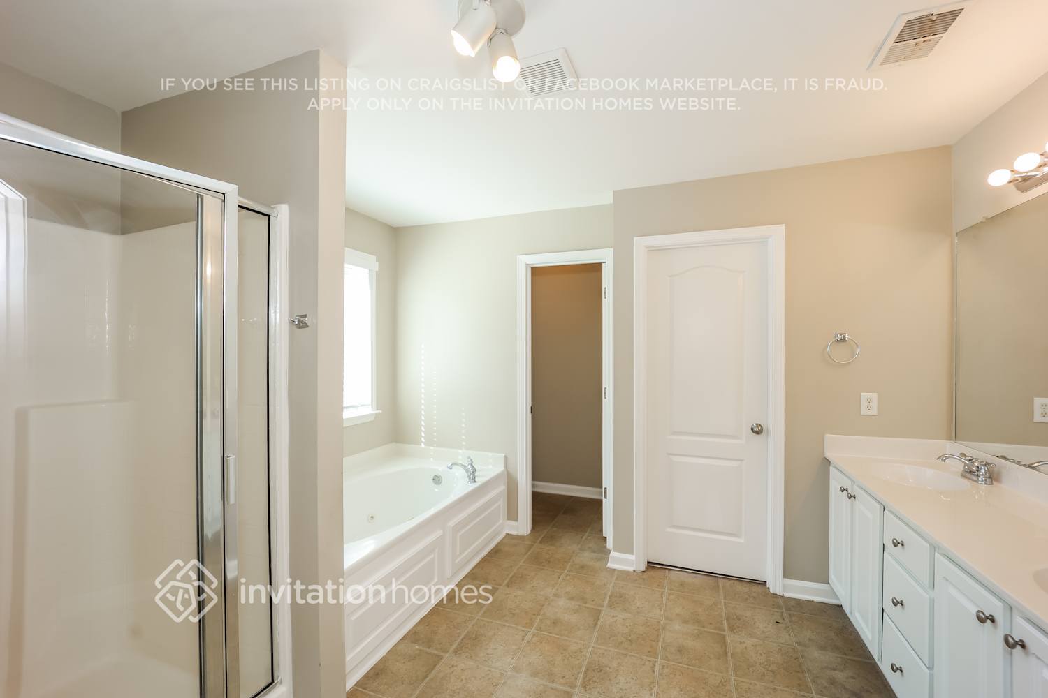 Building Photo - 2447 McIntosh Dr