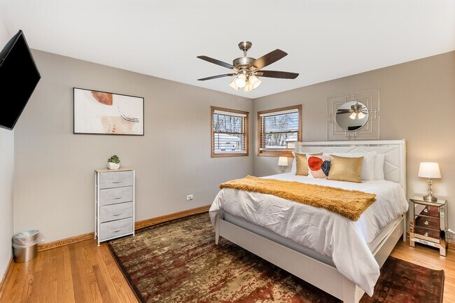 Building Photo - 336 N Walnut St