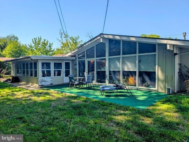 Building Photo - 326 Cherry Hill Blvd