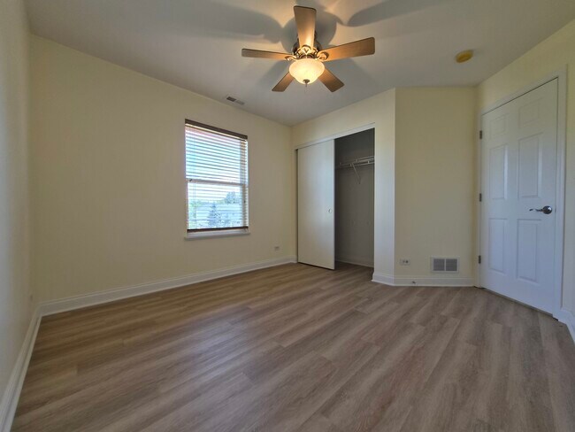 Building Photo - 2355 Shiloh Dr