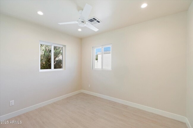 Building Photo - 7754 E Verde Ln