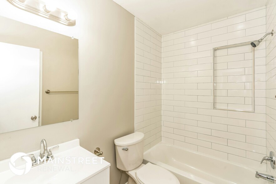 Building Photo - 4626 20th Ave N