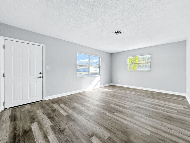 Building Photo - Charming Unfurnished Pinellas Park Home with Private Backyard! 3bed | 1 bath