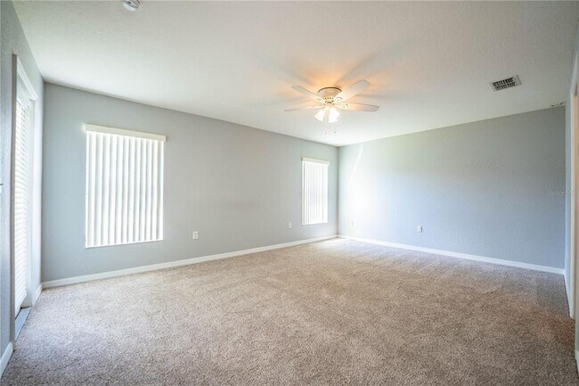 Building Photo - 233 Towhee Rd