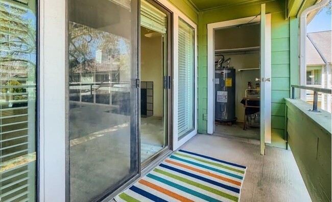 Building Photo - 14777 Wunderlich Dr